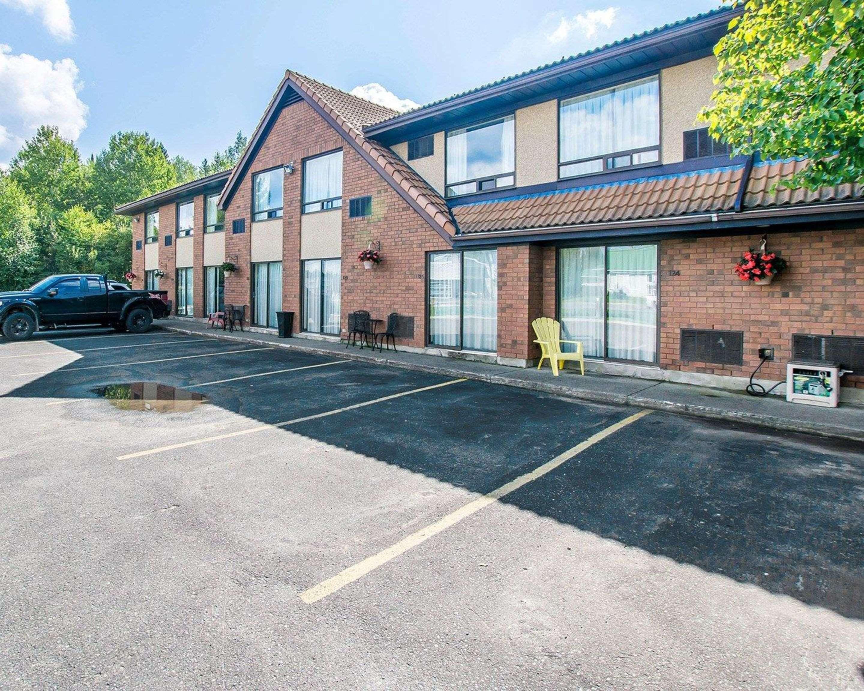 Comfort Inn Kirkland Lake Экстерьер фото