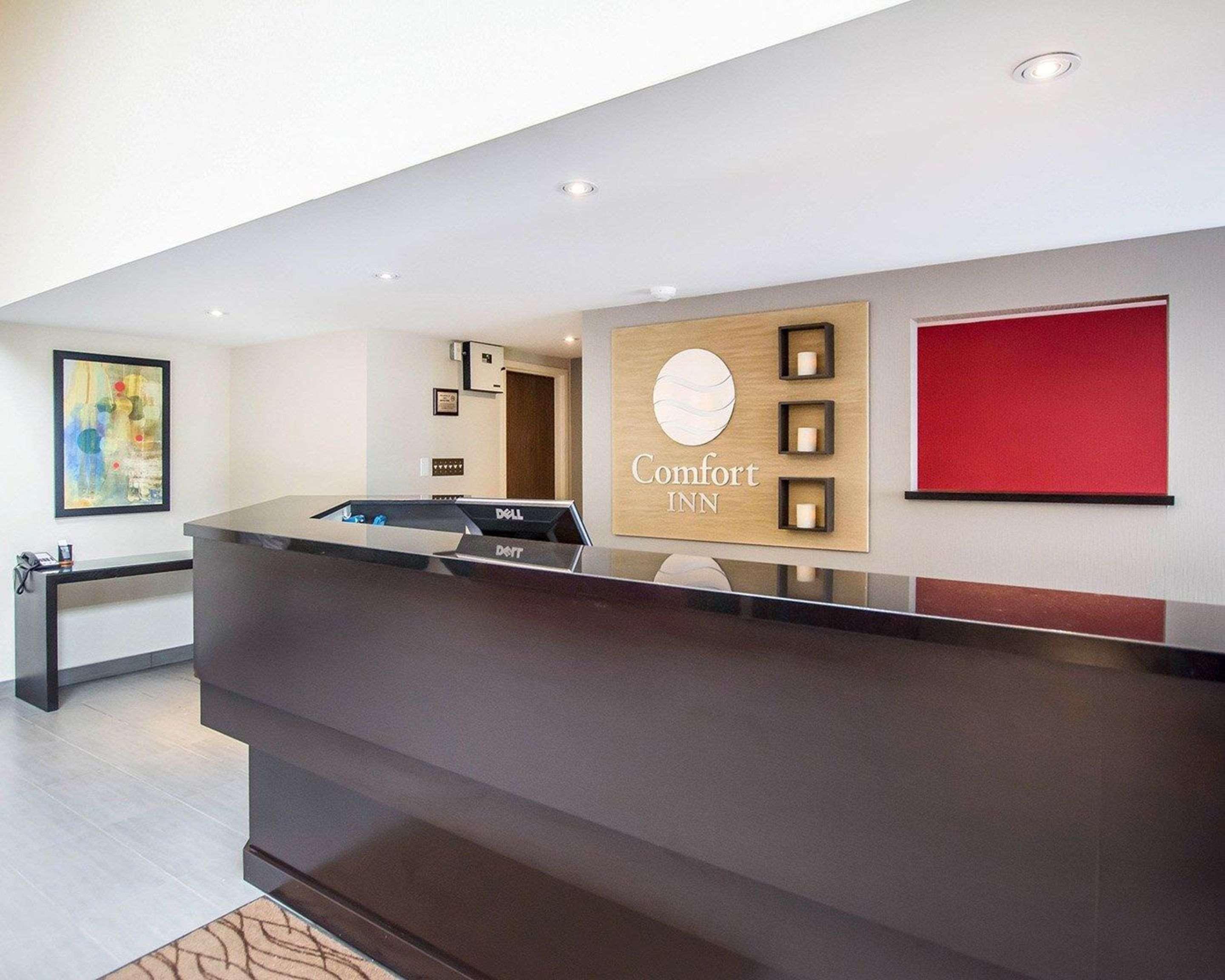 Comfort Inn Kirkland Lake Экстерьер фото