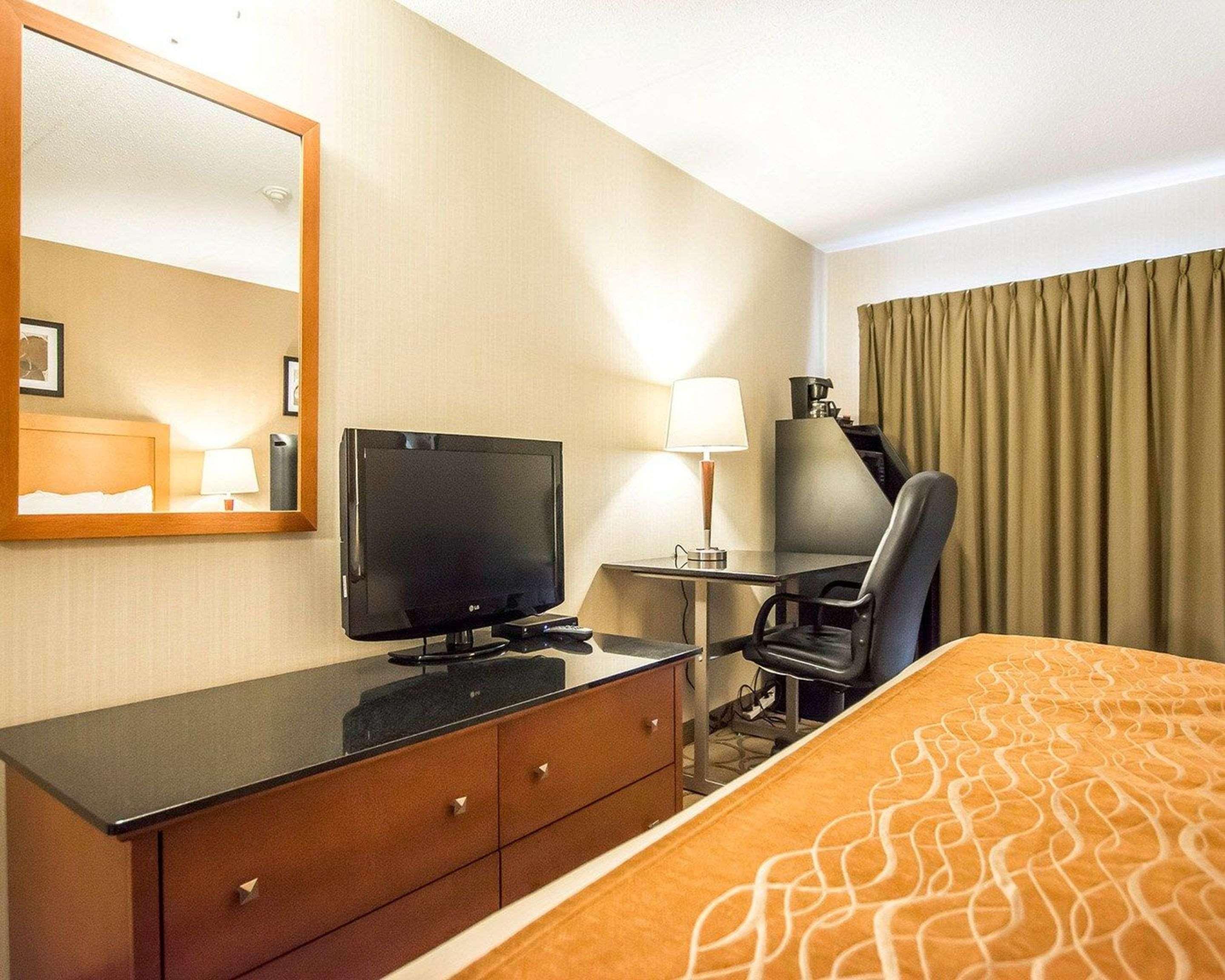 Comfort Inn Kirkland Lake Экстерьер фото