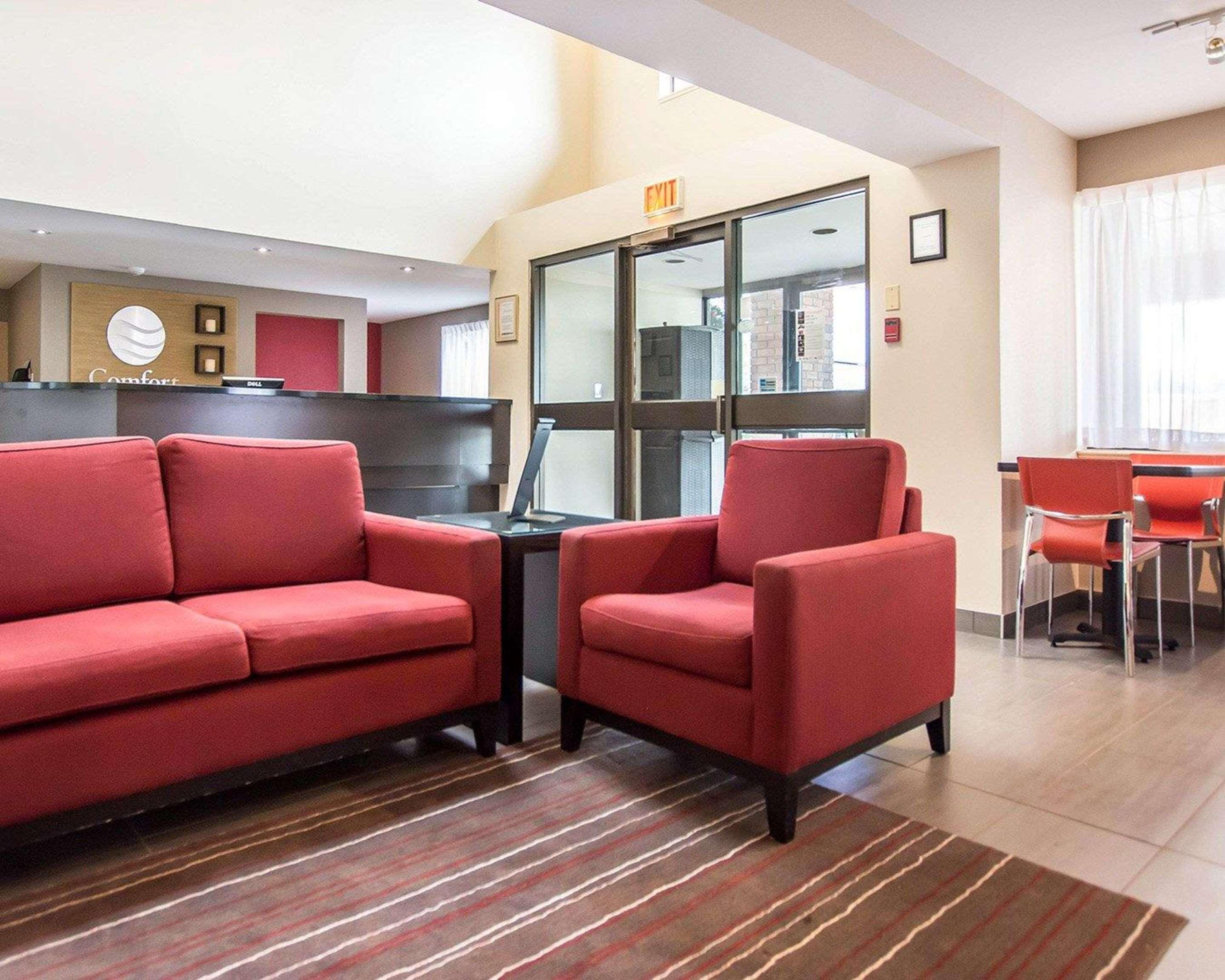 Comfort Inn Kirkland Lake Экстерьер фото