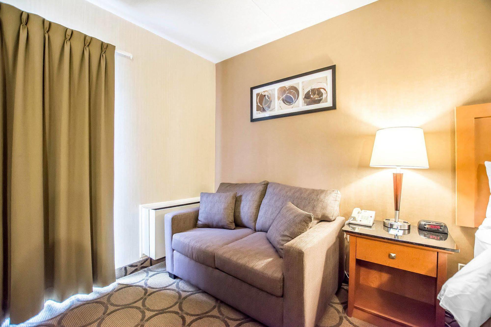 Comfort Inn Kirkland Lake Экстерьер фото