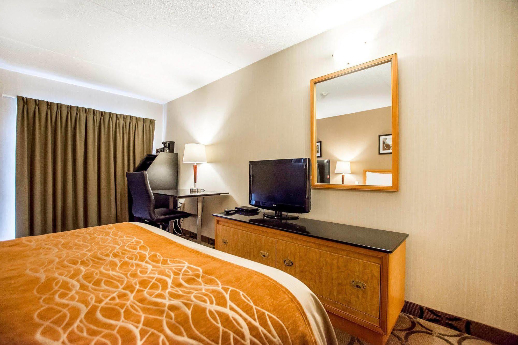 Comfort Inn Kirkland Lake Экстерьер фото